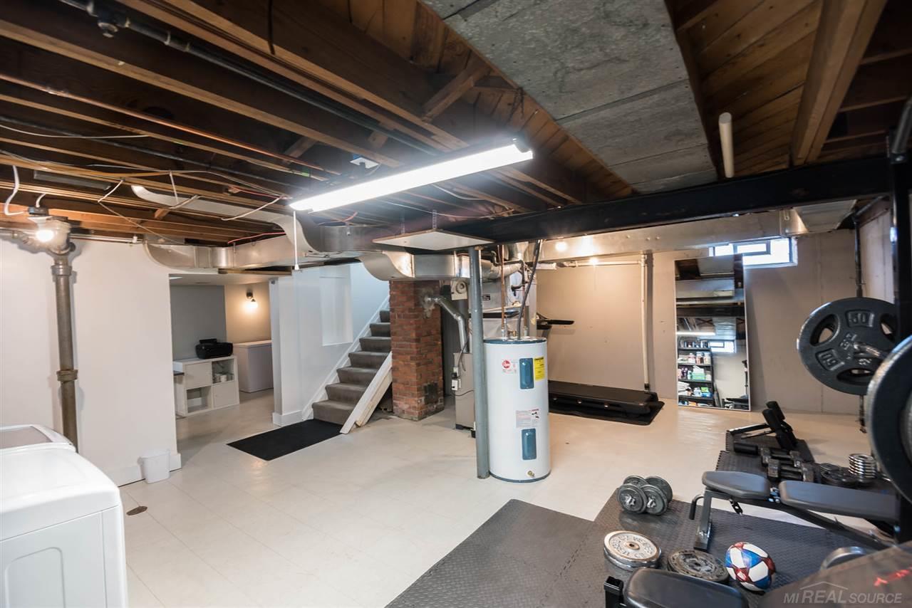 2611 Rochester Road Royal Oak, MI 48073 - Photo 22 of 27