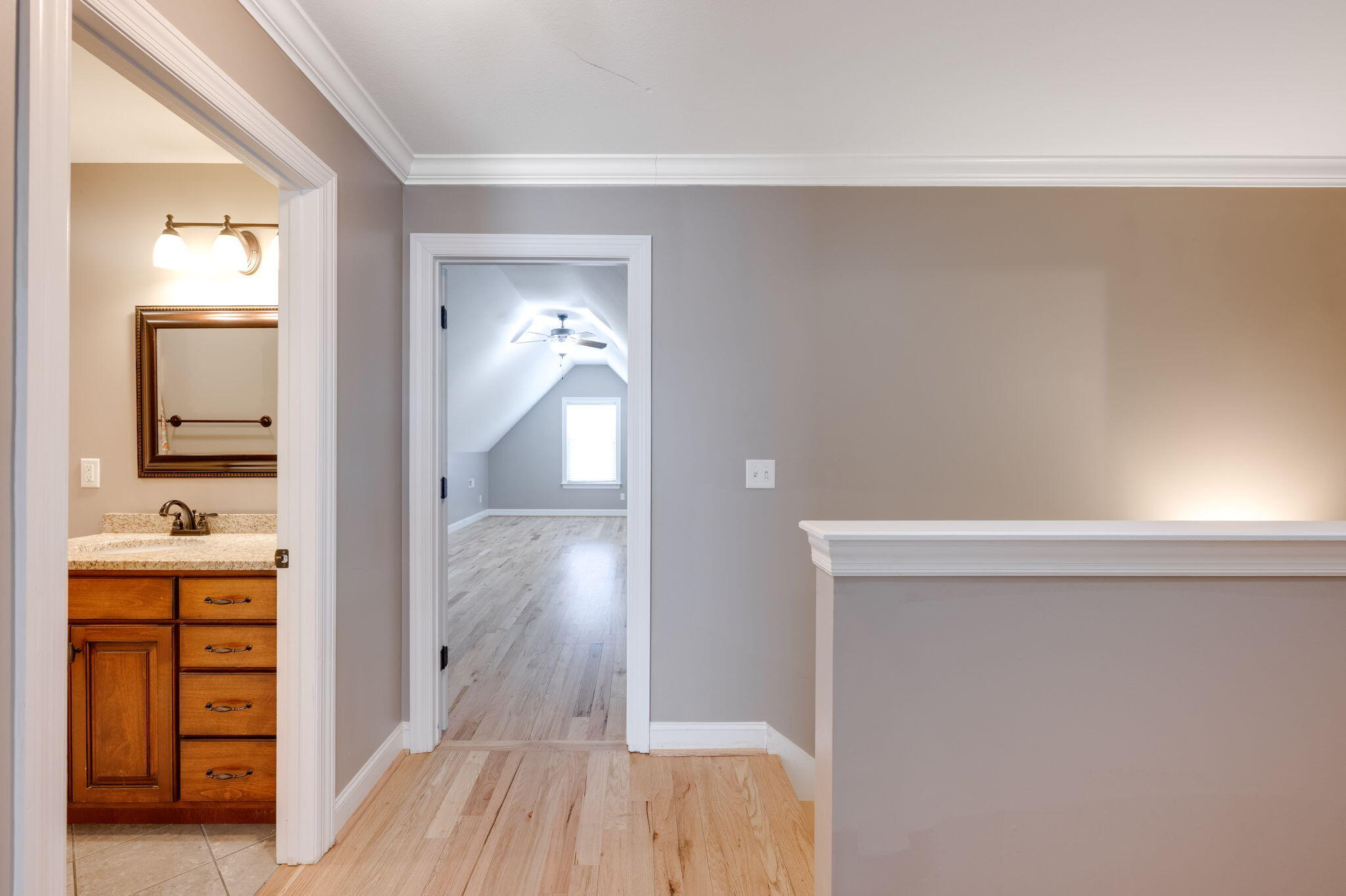 1724 Hunters Ridge Road Soddy Daisy, TN 37379 - Photo 44 of 46 Hallway