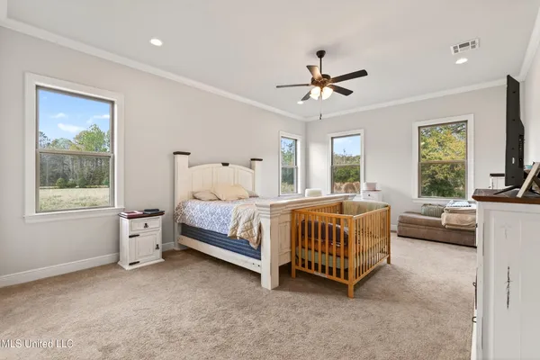 $420,000 | 105 Jefferson Davis Parkway, Picayune, MS 39466