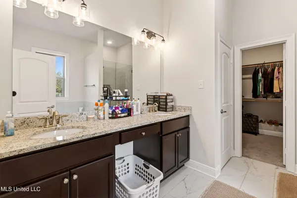 $420,000 | 105 Jefferson Davis Parkway, Picayune, MS 39466