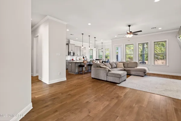 $420,000 | 105 Jefferson Davis Parkway, Picayune, MS 39466