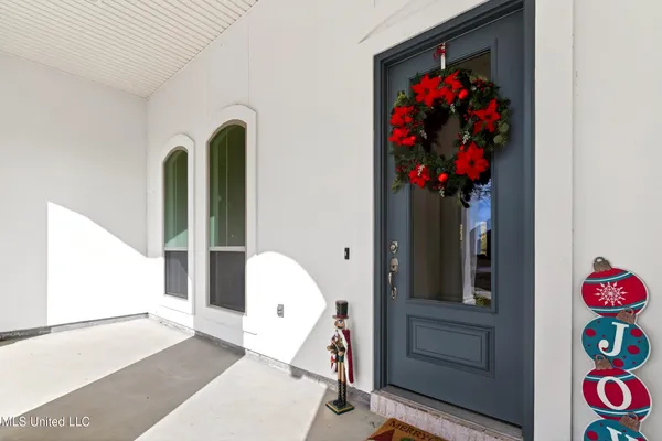 $420,000 | 105 Jefferson Davis Parkway, Picayune, MS 39466