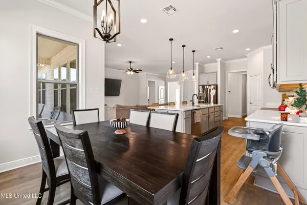 $420,000 | 105 Jefferson Davis Parkway, Picayune, MS 39466