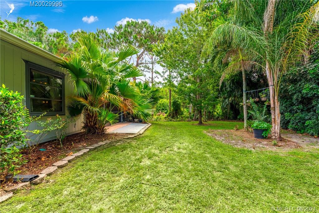 6906 Southeast Raintree Avenue Stuart, FL 34997 - Photo 13 of 20 Gallery Image 13