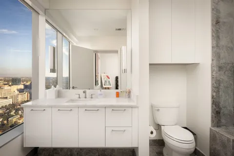 $2,850,000 | 501 West Avenue, Unit 3303, Austin, TX 78701