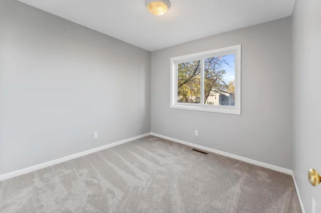 $349,900 | 618 4th Street, St. Paul Park, MN 55071