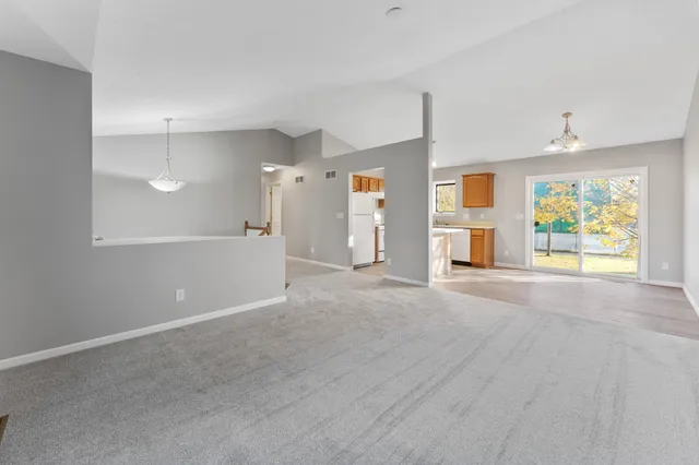 $349,900 | 618 4th Street, St. Paul Park, MN 55071