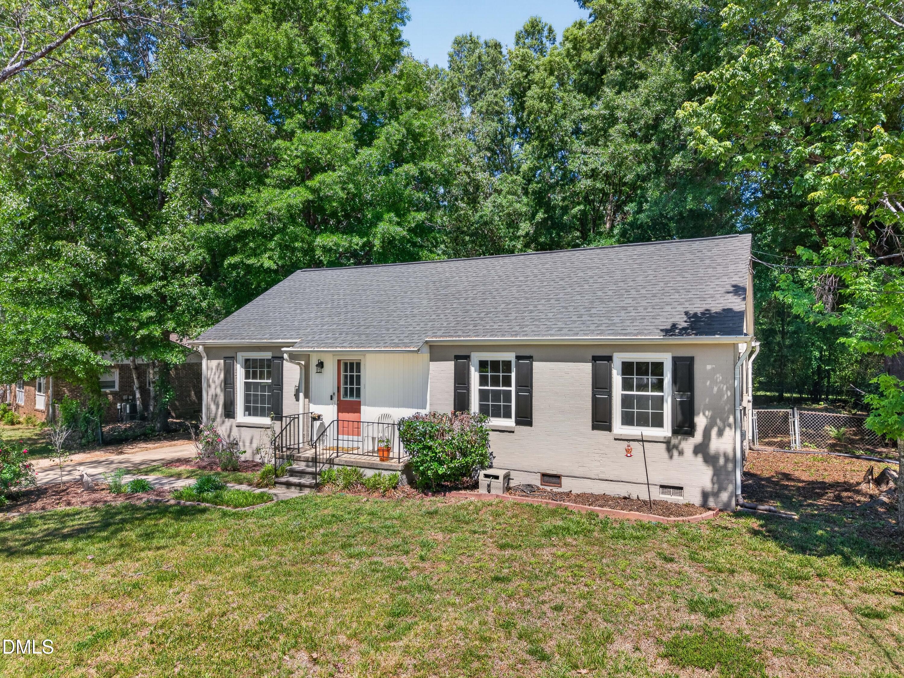 110 Temple Lane Durham, NC 27713 - Photo 3 of 28 110 Temple Ln_02