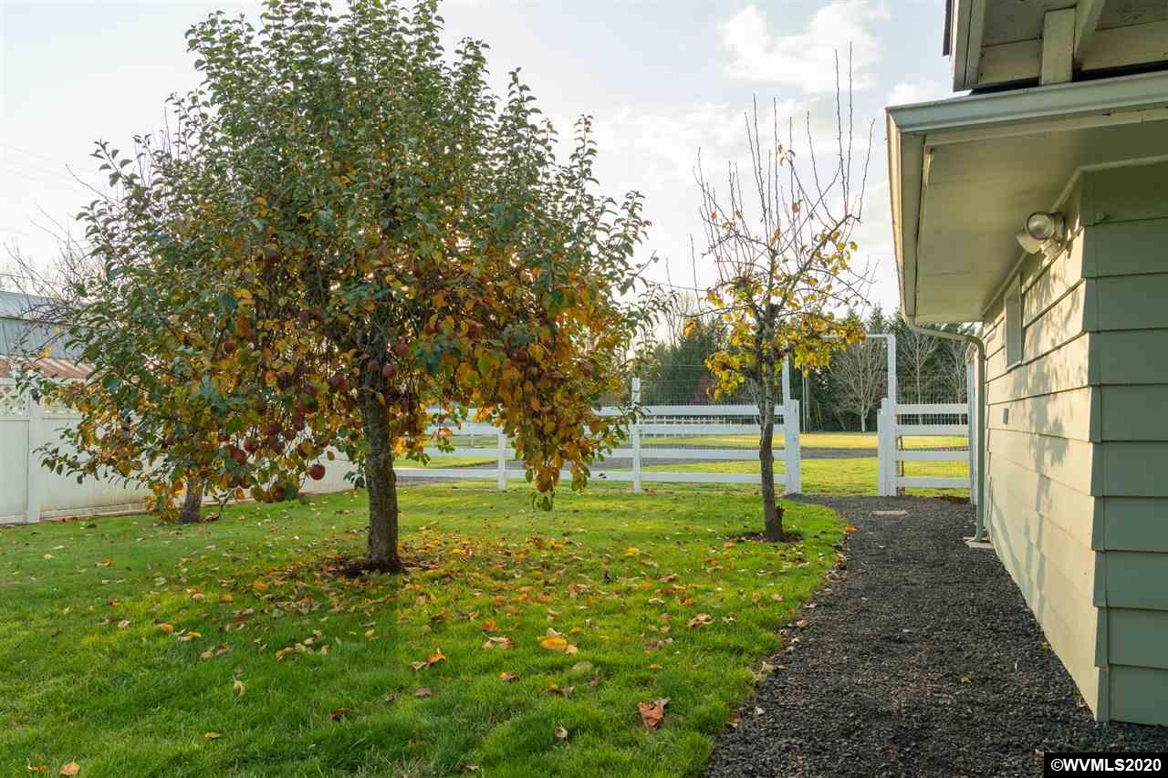 35628 Oakville Road Southwest Albany, OR 97321 - Photo 28 of 39
