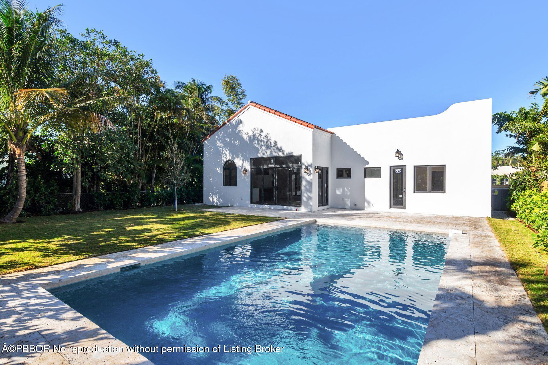 320 Plymouth Road West Palm Beach, FL 33405 - Photo 25 of 39 a view of a house with swimming pool