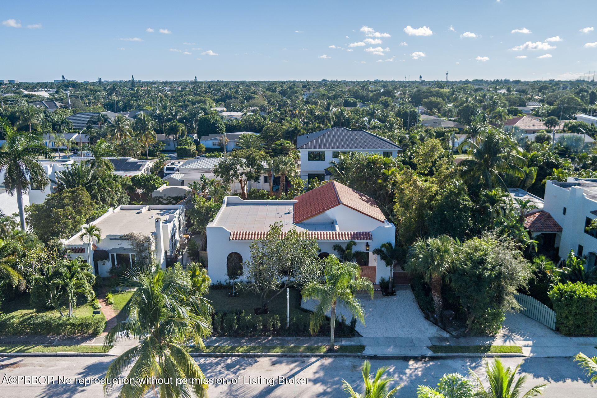 320 Plymouth Road West Palm Beach, FL 33405 - Photo 35 of 39 a aerial view of a house with garden space and street view