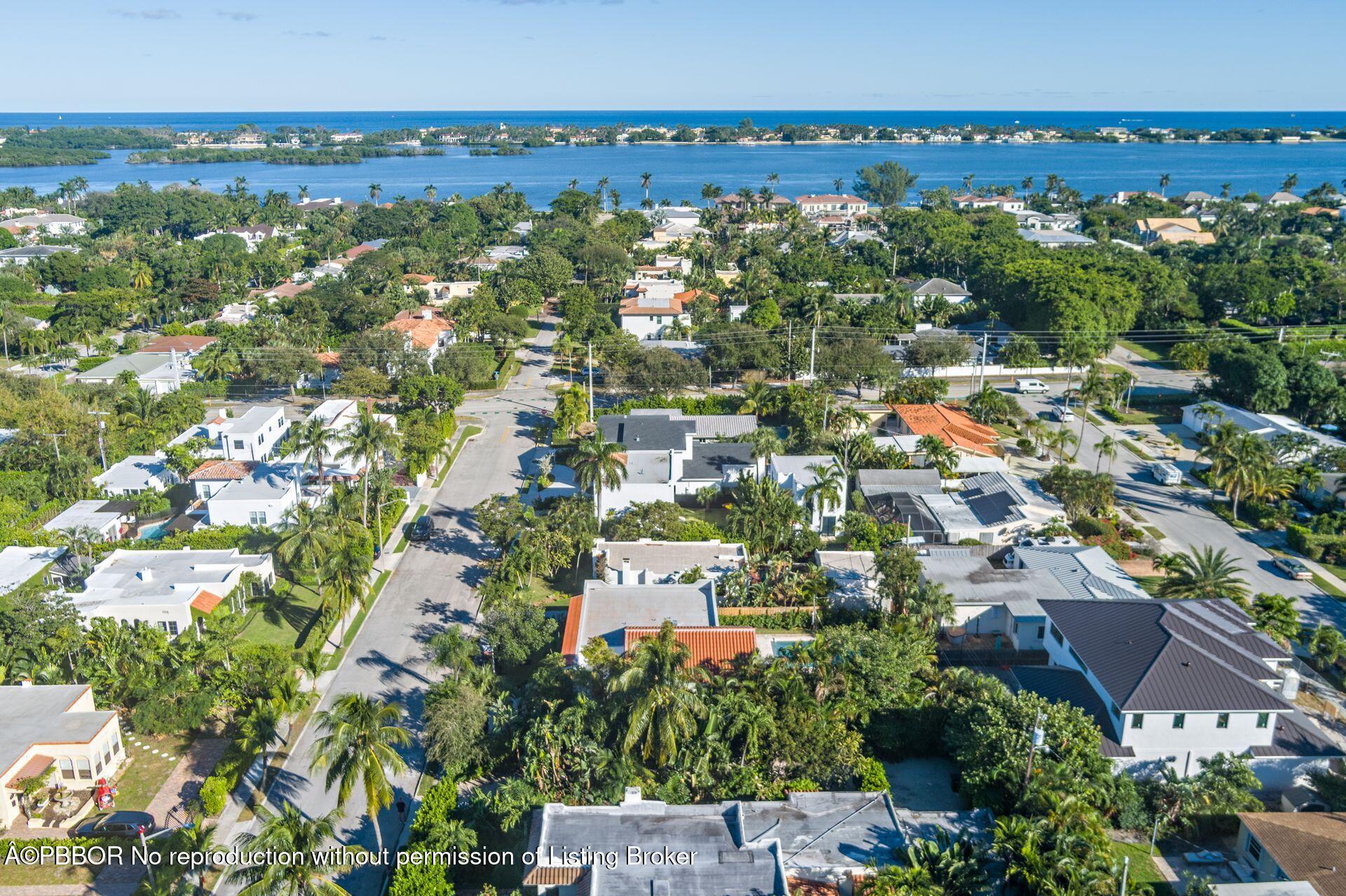 320 Plymouth Road West Palm Beach, FL 33405 - Photo 36 of 39 an aerial view of residential building with outdoor space