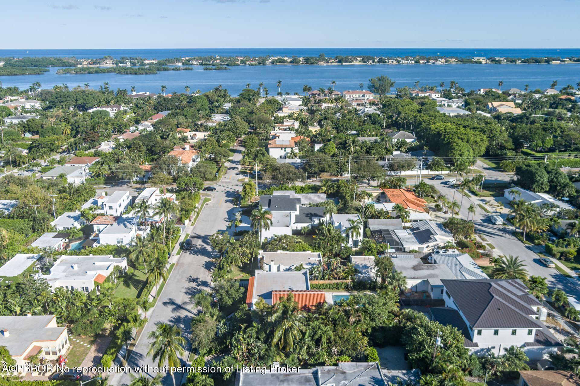 320 Plymouth Road West Palm Beach, FL 33405 - Photo 37 of 39 an aerial view of multiple house