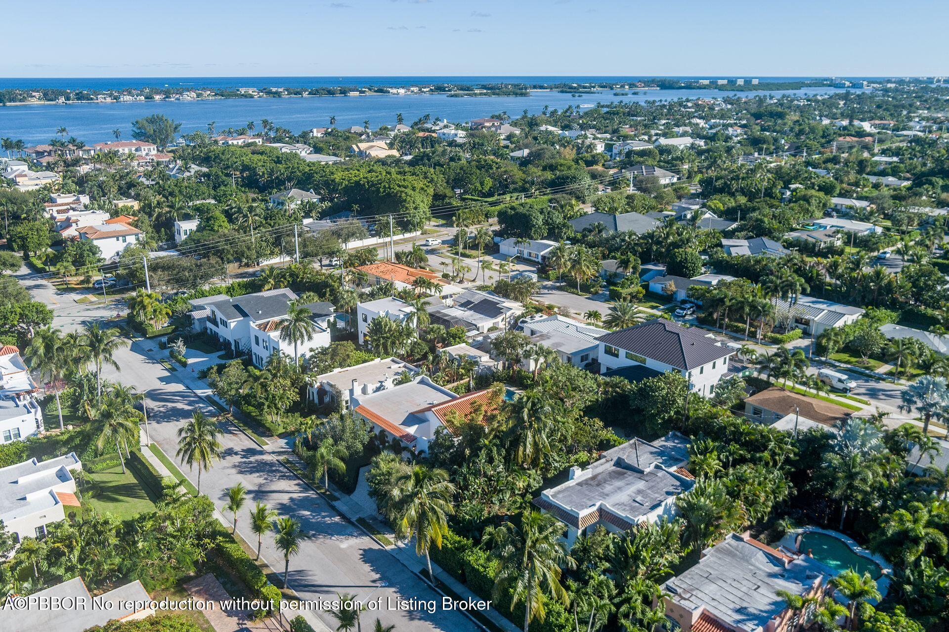 320 Plymouth Road West Palm Beach, FL 33405 - Photo 38 of 39 an aerial view of residential houses with outdoor space and trees