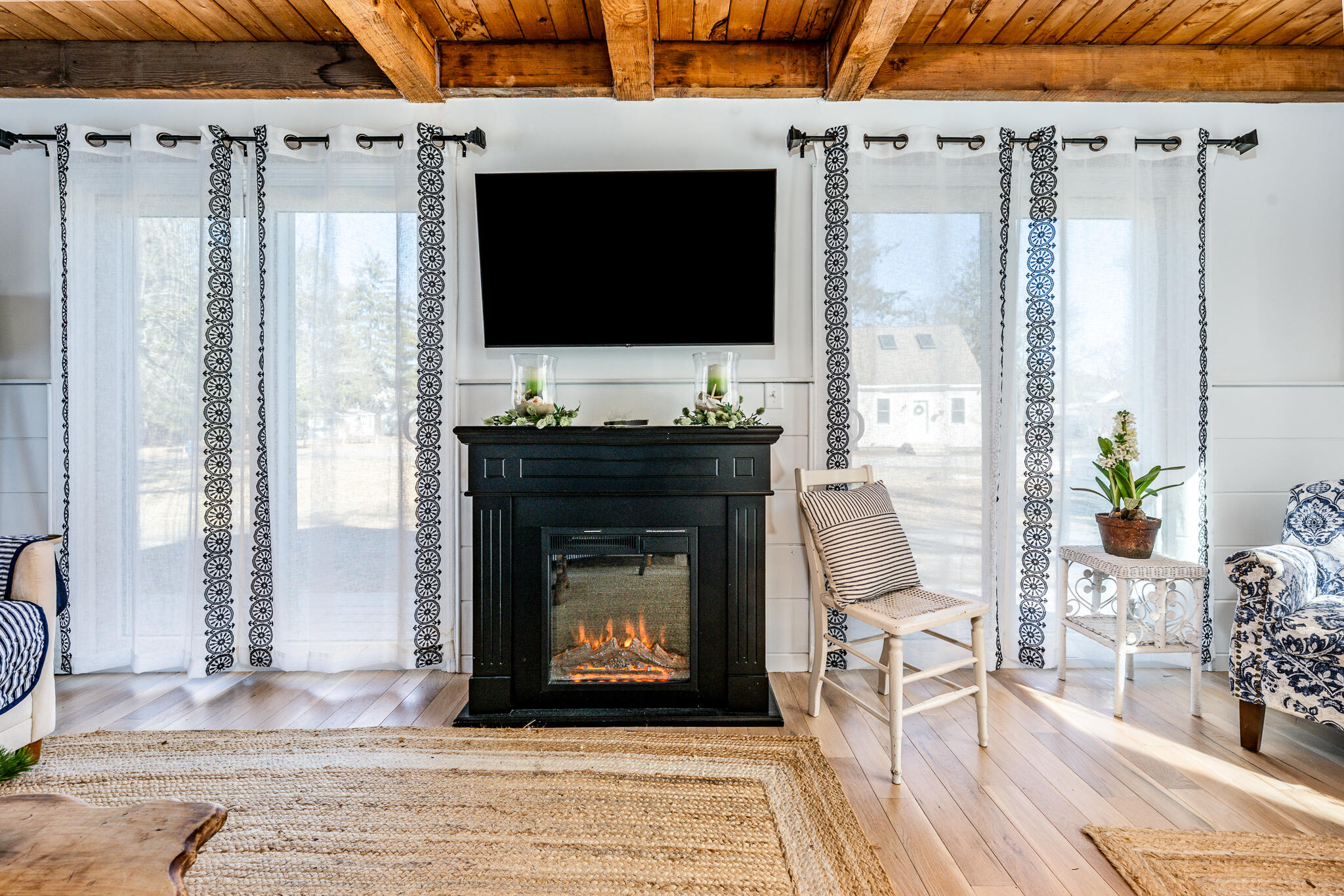 9 Bells Neck Road, Unit 10 Harwich, MA 02671 - Photo 19 of 39 livroom2