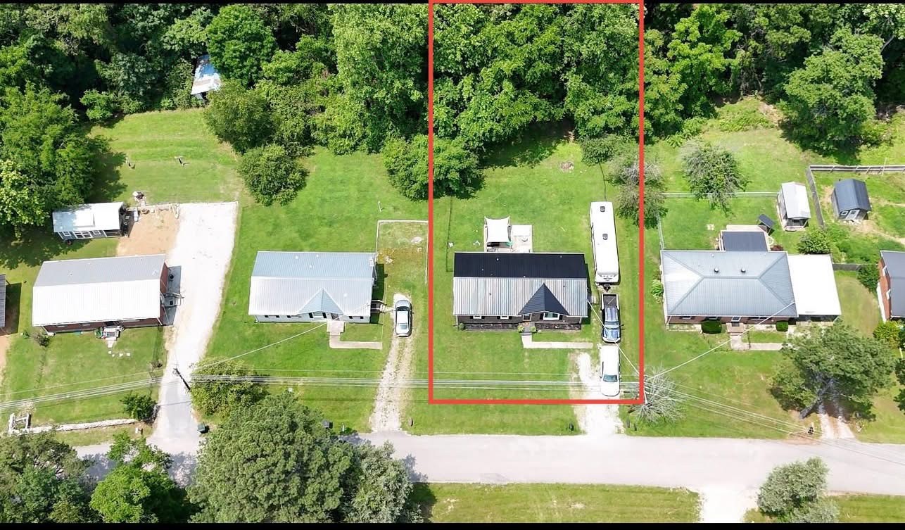 3908 Cedar Street Centerville, TN 37033 - Photo 3 of 31