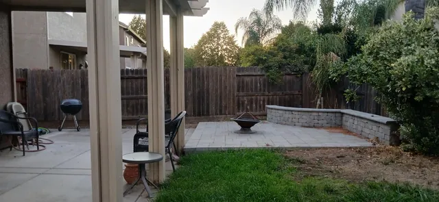 a view of back yard
