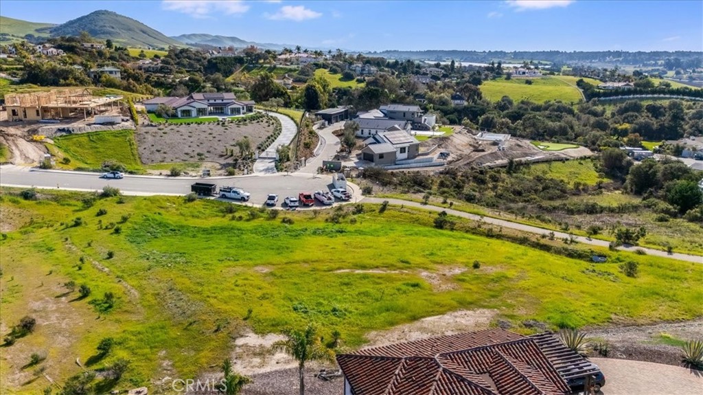 488 Del Sur Arroyo Grande, CA 93420 - Photo 17 of 35 a view of a city
