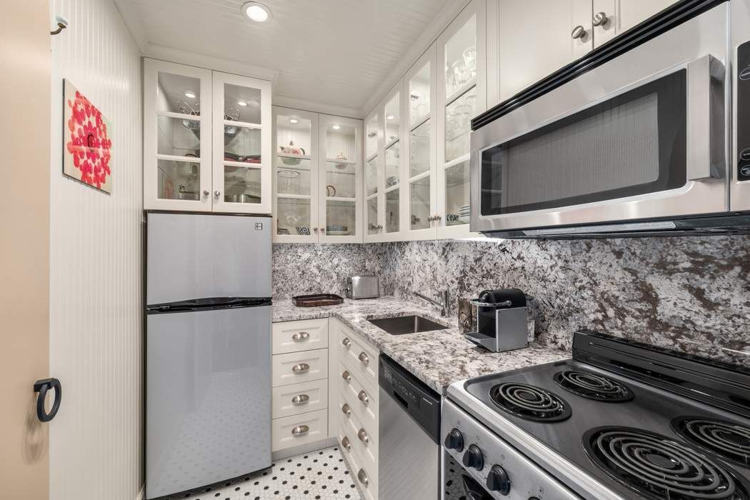 1 5th Avenue, Unit 12H Manhattan, NY 10003 - Photo 8 of 15