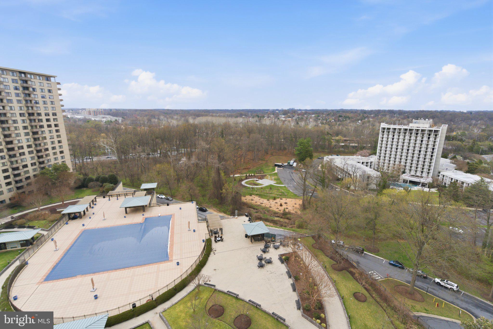 5225 Pooks Hill Road, Unit 1323S Bethesda, MD 20814 - Photo 30 of 39 a view of a balcony with lake view and mountain view