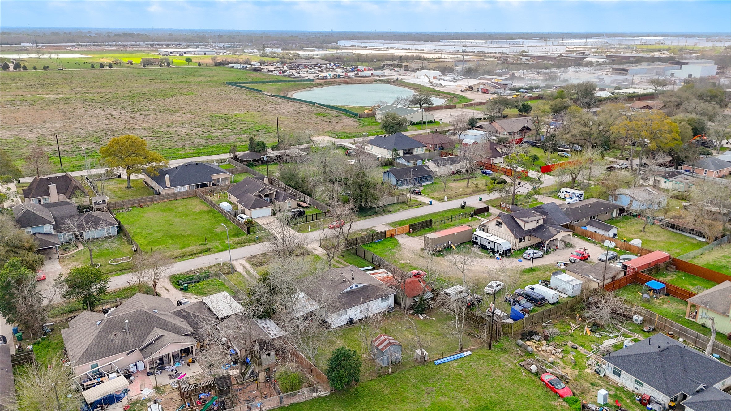 6109 Hertford Street Houston, TX 77048 - Photo 13 of 34 an aerial view of ocean and residential houses with outdoor space