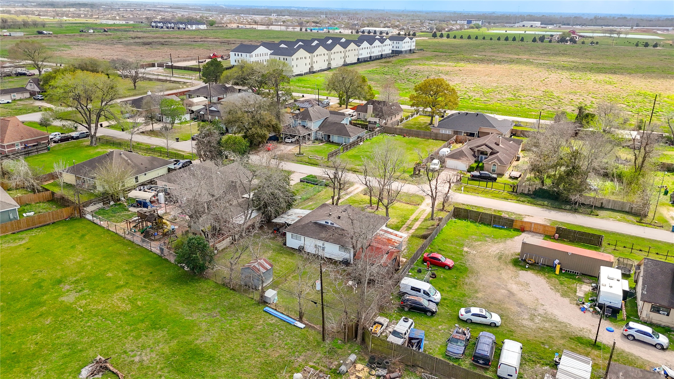 6109 Hertford Street Houston, TX 77048 - Photo 18 of 34 an aerial view of residential houses with outdoor space and ocean view