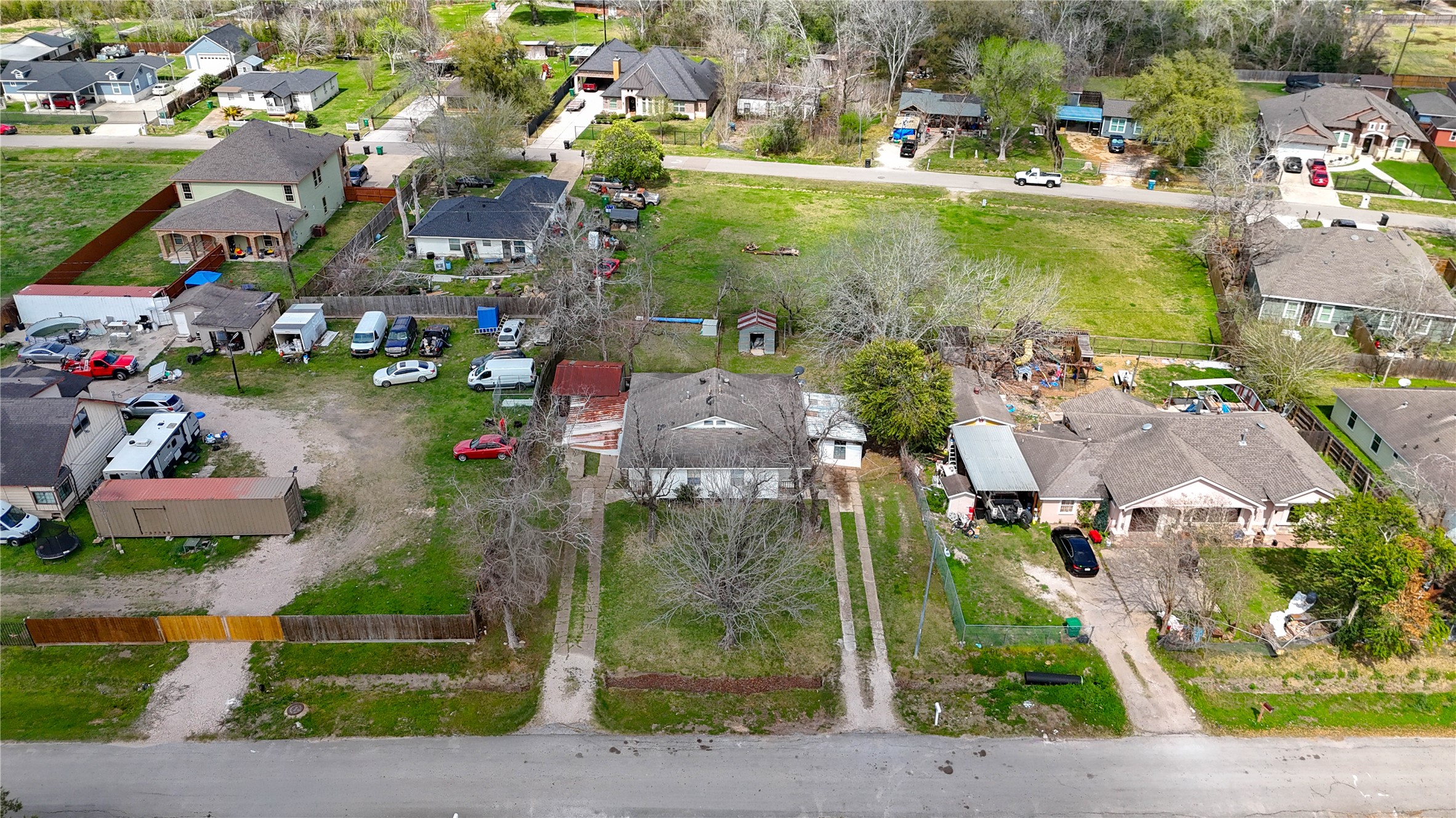6109 Hertford Street Houston, TX 77048 - Photo 4 of 34 an aerial view of multiple house