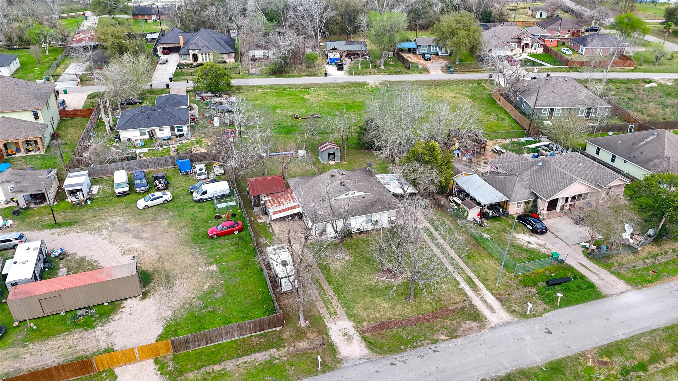 6109 Hertford Street Houston, TX 77048 - Photo 9 of 34 an aerial view of residential houses with outdoor space