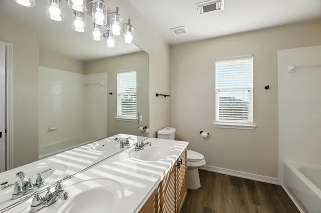 $2,100 | 3933 Brook Hollow Drive, Schertz, TX 78154