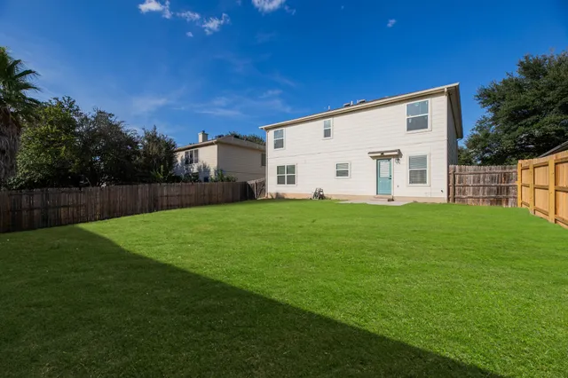 $2,100 | 3933 Brook Hollow Drive, Schertz, TX 78154