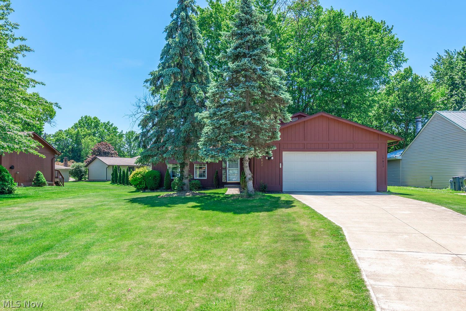 19622 Hunt Road Strongsville, OH 44136 - Photo 2 of 42