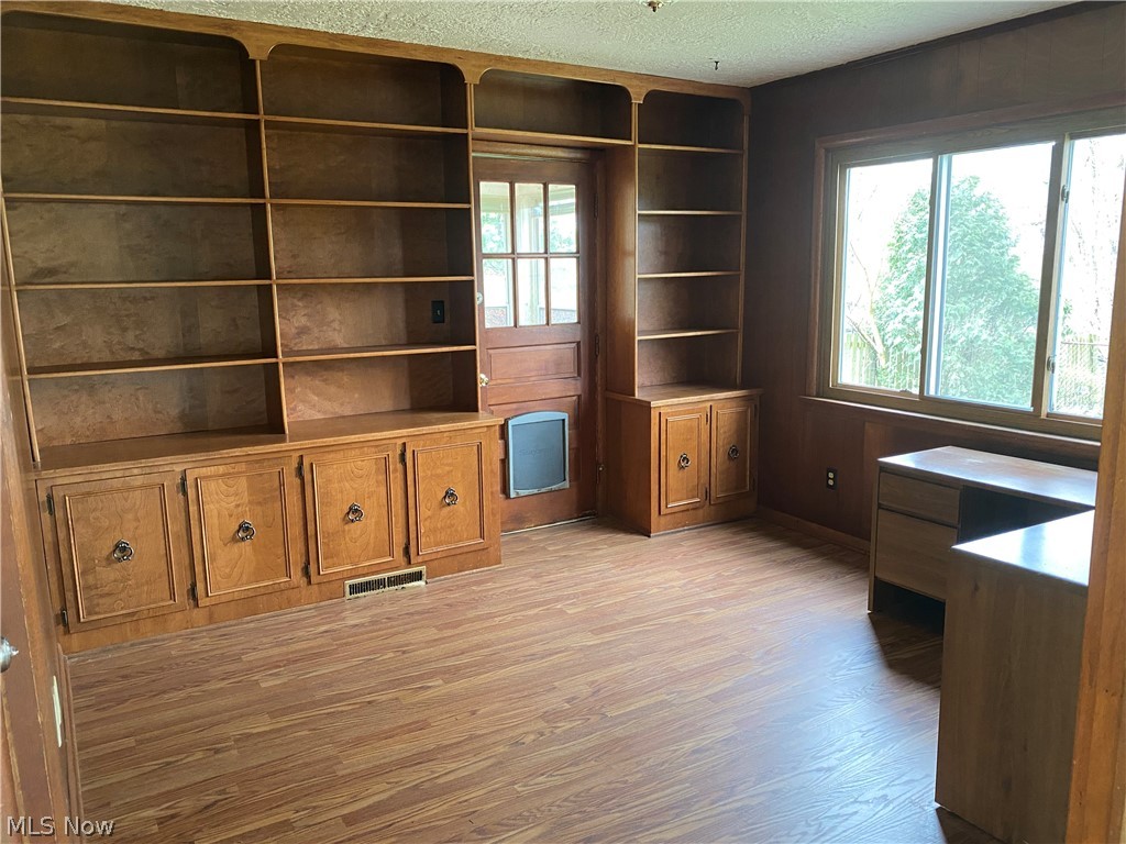 684 Schocalog Road Akron, OH 44320 - Photo 11 of 31 Gallery Image 11