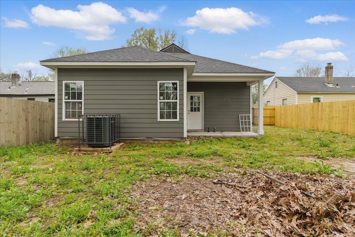 3113 Allison Avenue Memphis, TN 38112 - Photo 21 of 24 a front view of a house with a garden