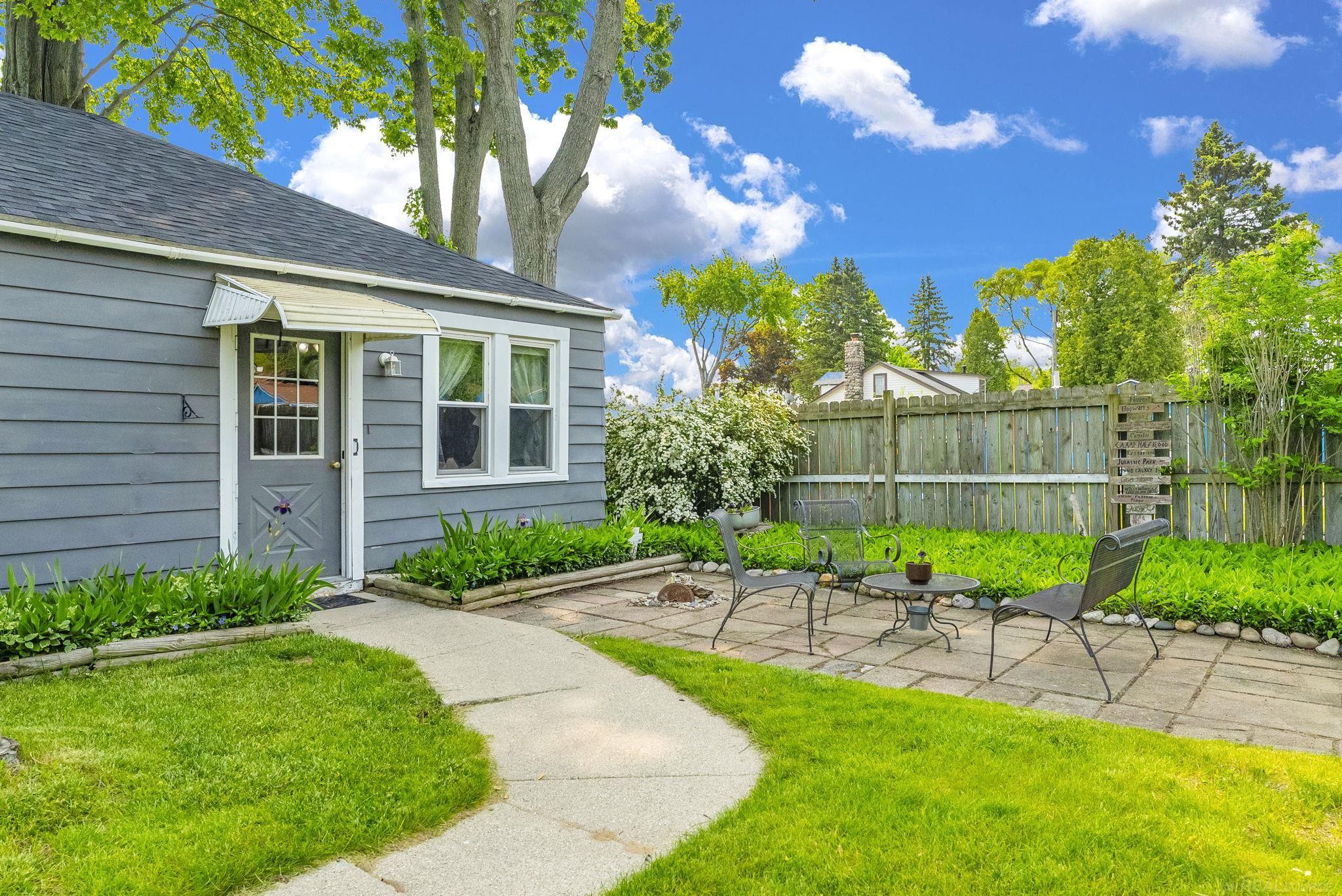 8941-8943 Lakeshore Road Lexington, MI 48450 - Photo 8 of 75