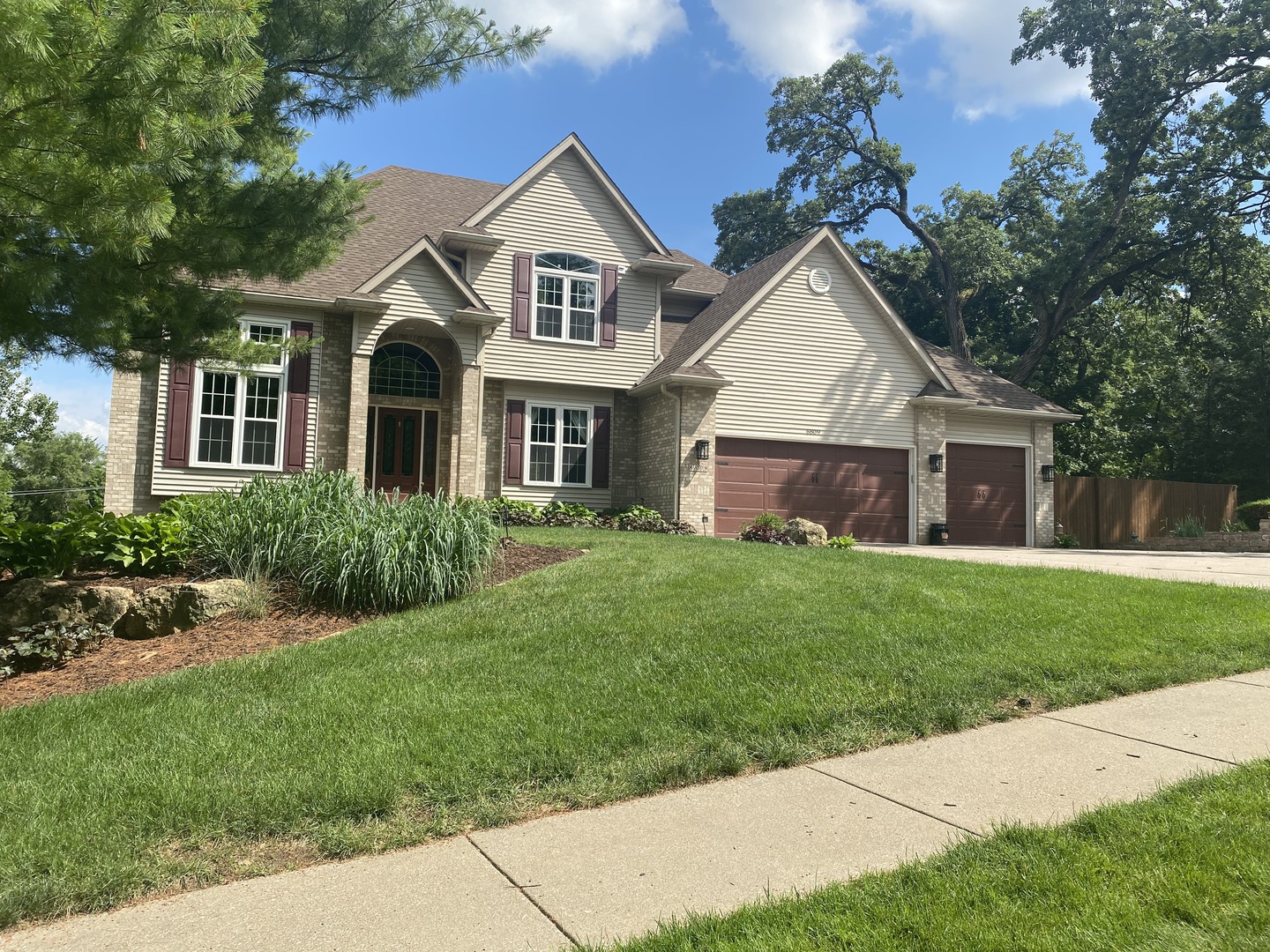 6809 Ridges Court Bettendorf, IA 52722 - Photo 3 of 48