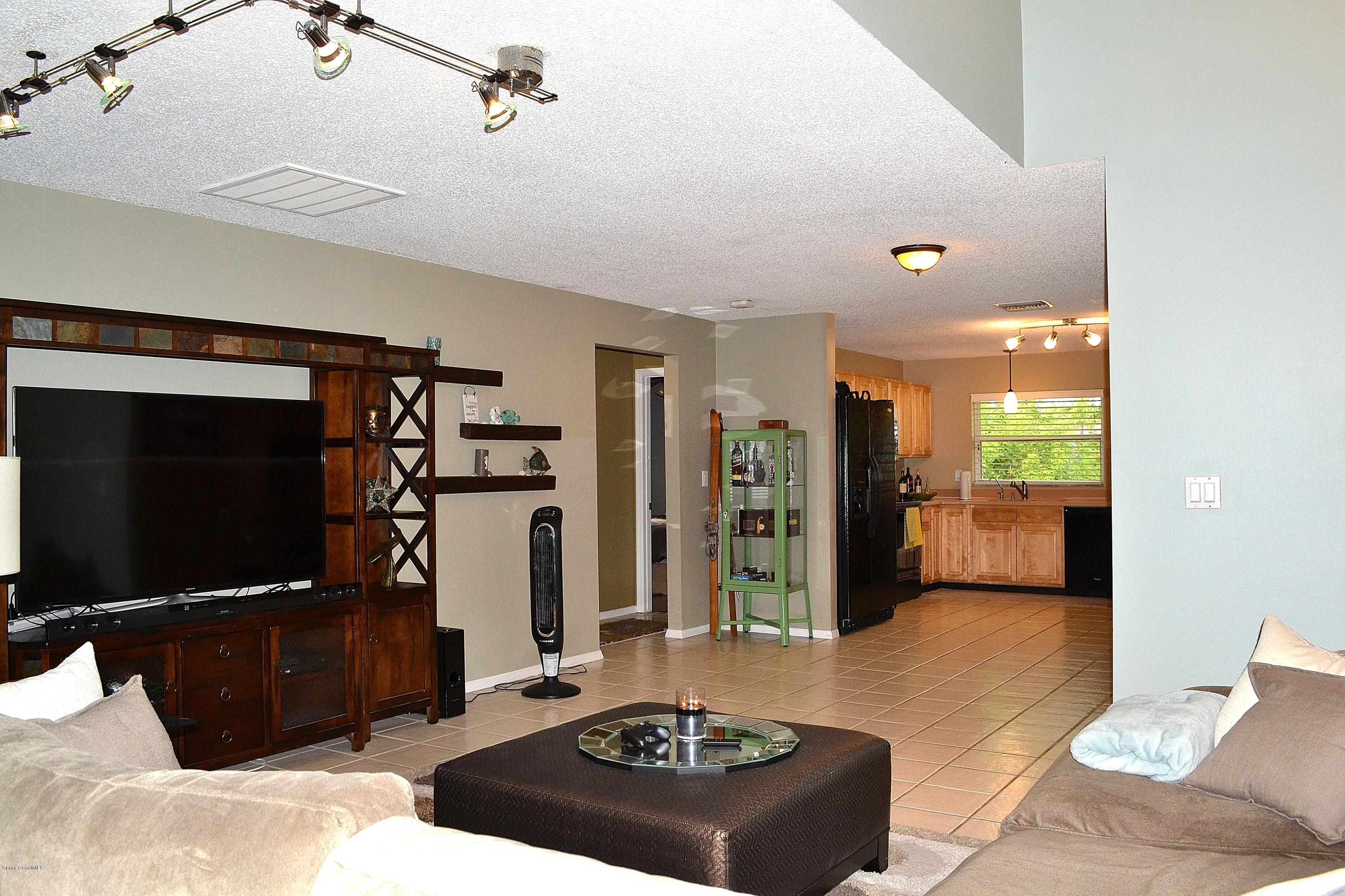 1237 Rayfield Street Southeast Palm Bay, FL 32909 - Photo 4 of 22 4.5