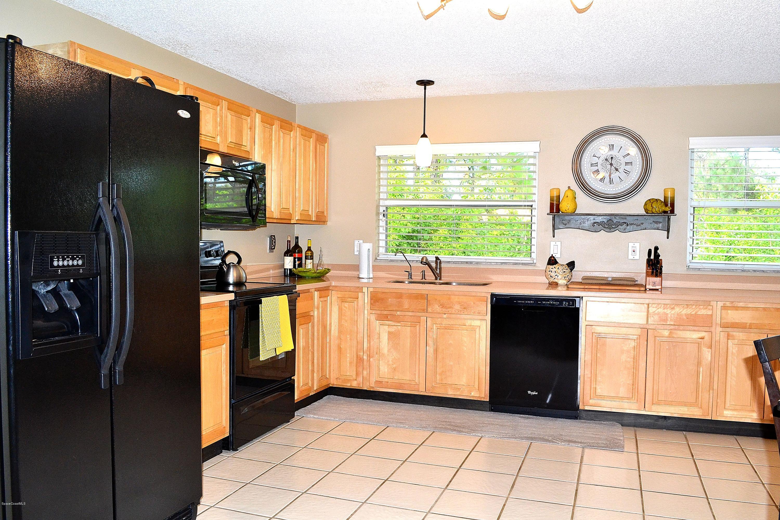 1237 Rayfield Street Southeast Palm Bay, FL 32909 - Photo 9 of 22 8
