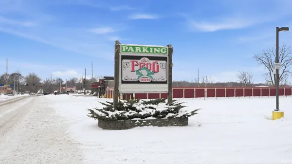 * * Bowser Road, Syracuse, IN 46567