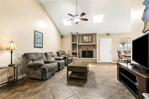 $235,000 | 3012 Legend Drive, Meraux, LA 70075