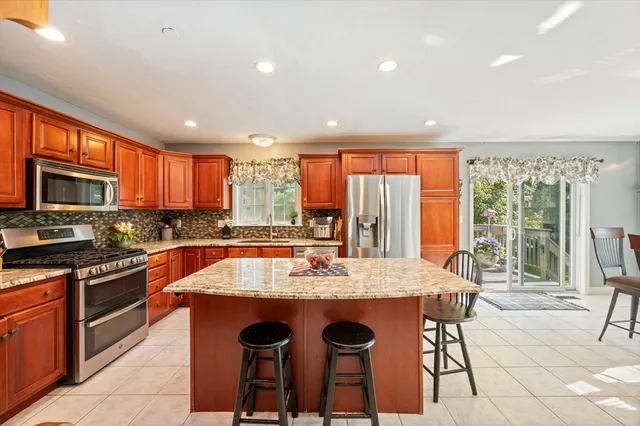 $945,000 | 6 Horton Drive, Norton, MA 02766