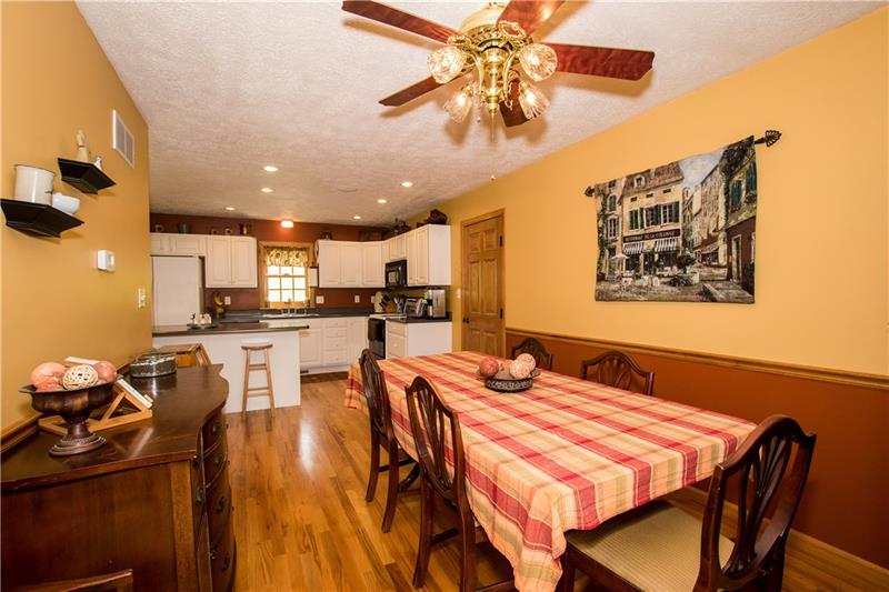 92 Azzo Road Eighty Four, PA 15330 - Photo 3 of 25