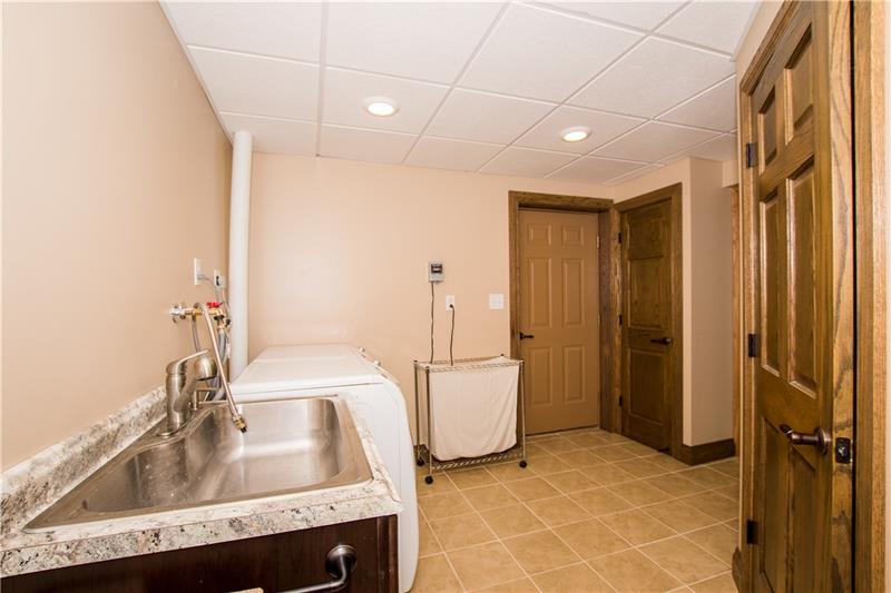 92 Azzo Road Eighty Four, PA 15330 - Photo 22 of 25