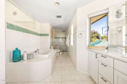 $3,995,000 | 28651 Highway 1, Gualala, CA 95445