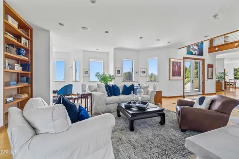 $3,995,000 | 28651 Highway 1, Gualala, CA 95445