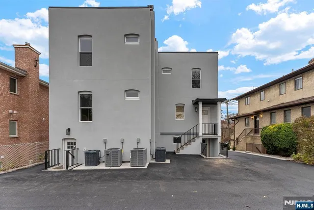 $3,500 | 743 Kingsland Avenue, Ridgefield, NJ 07657