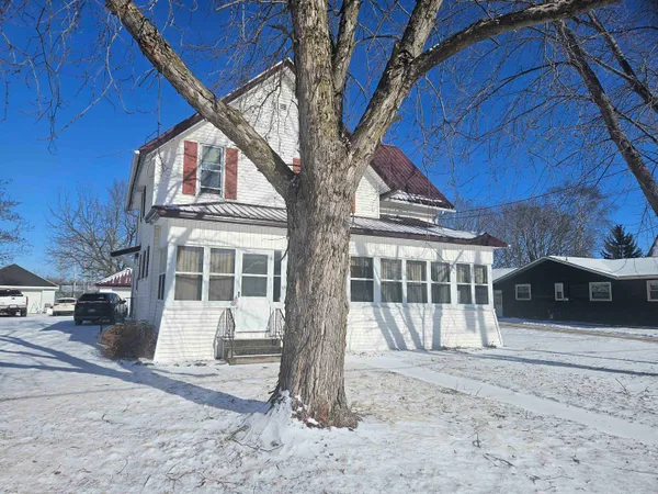 $199,900 | 133 West Main Street, Gillett, WI 54124