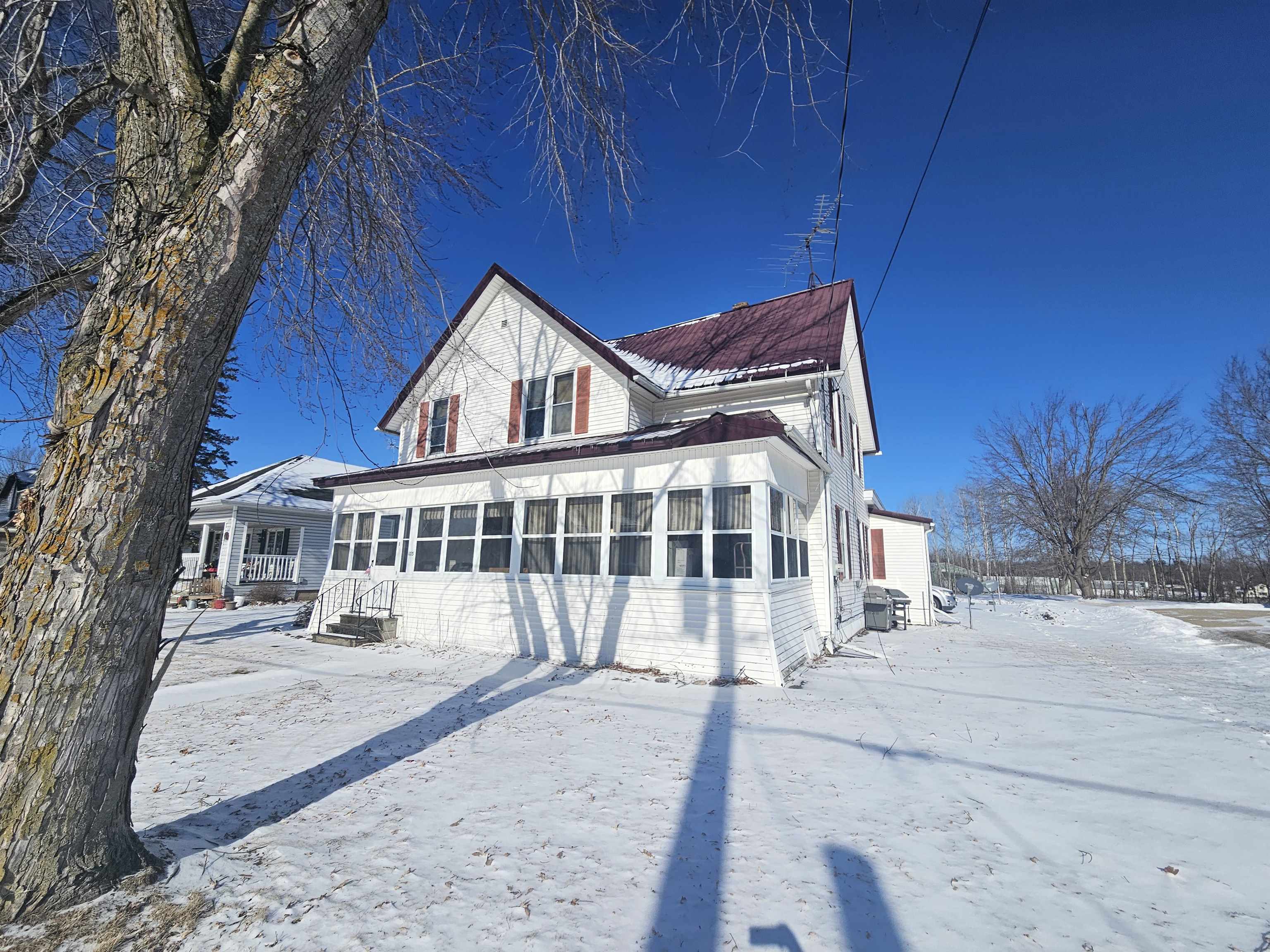 133 West Main Street Gillett, WI 54124 - Photo 4 of 25