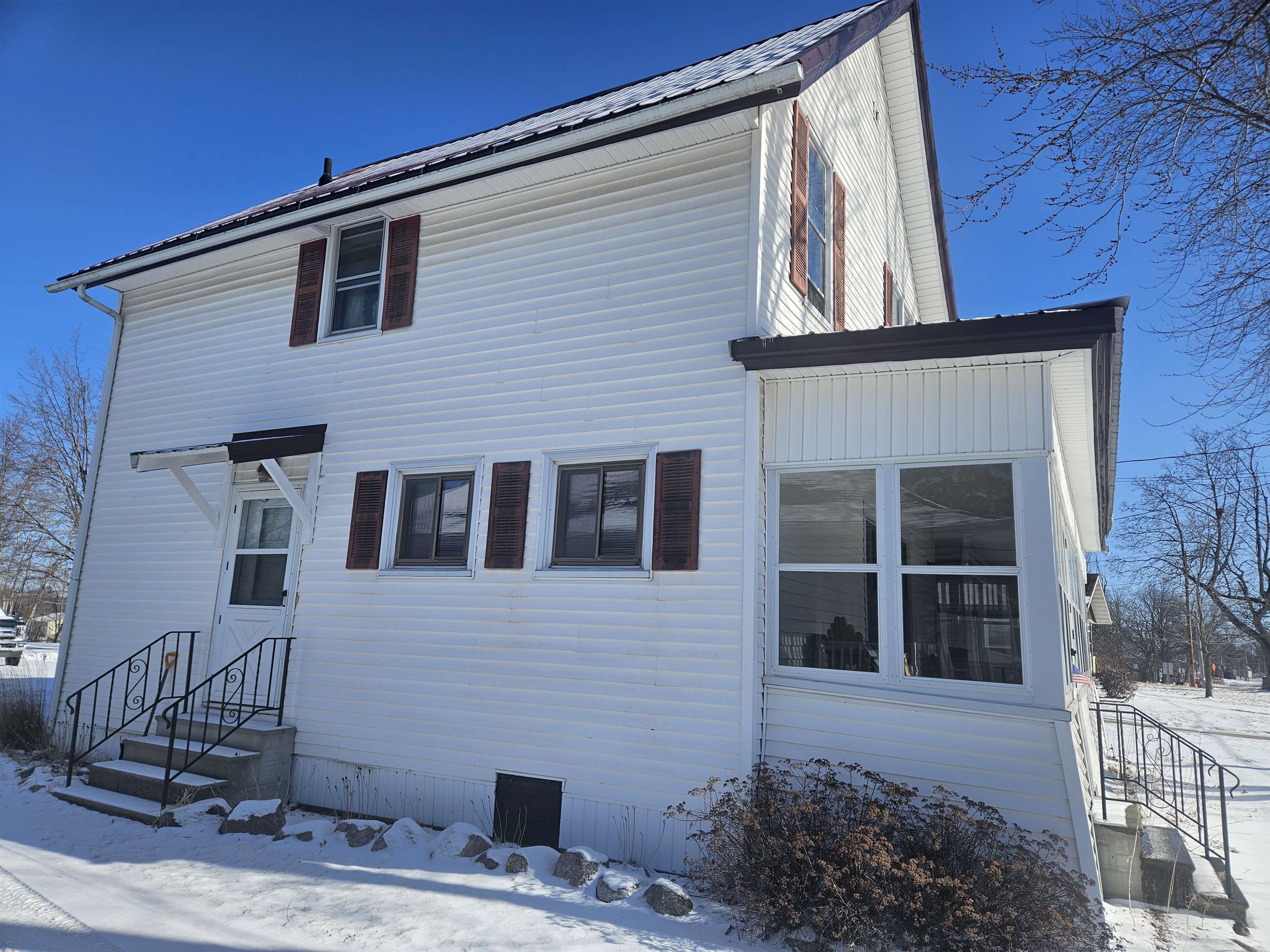 133 West Main Street Gillett, WI 54124 - Photo 6 of 25