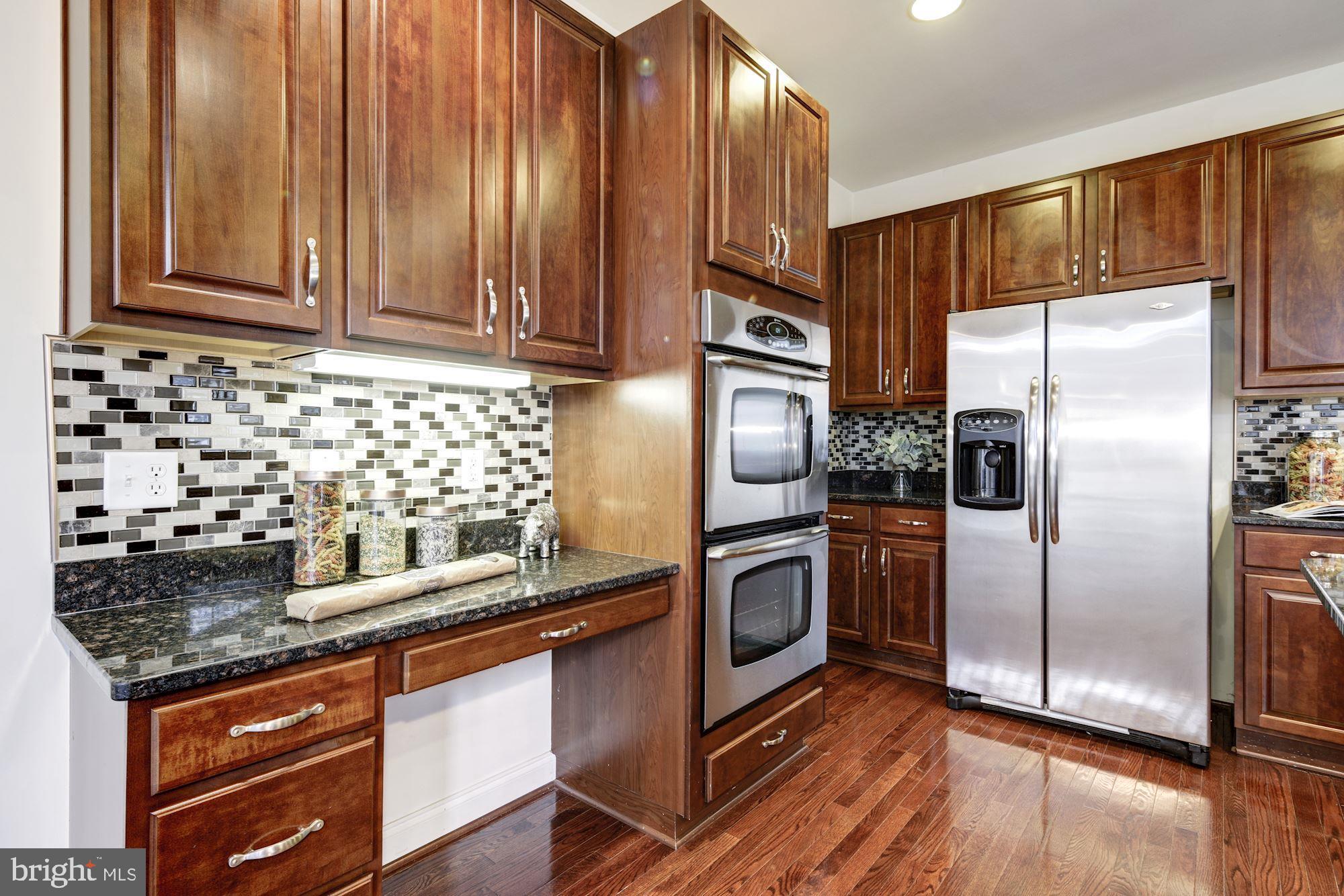 9604 Owen Brown Road Columbia, MD 21045 - Photo 20 of 73 Gourmet Eat In Kitchen