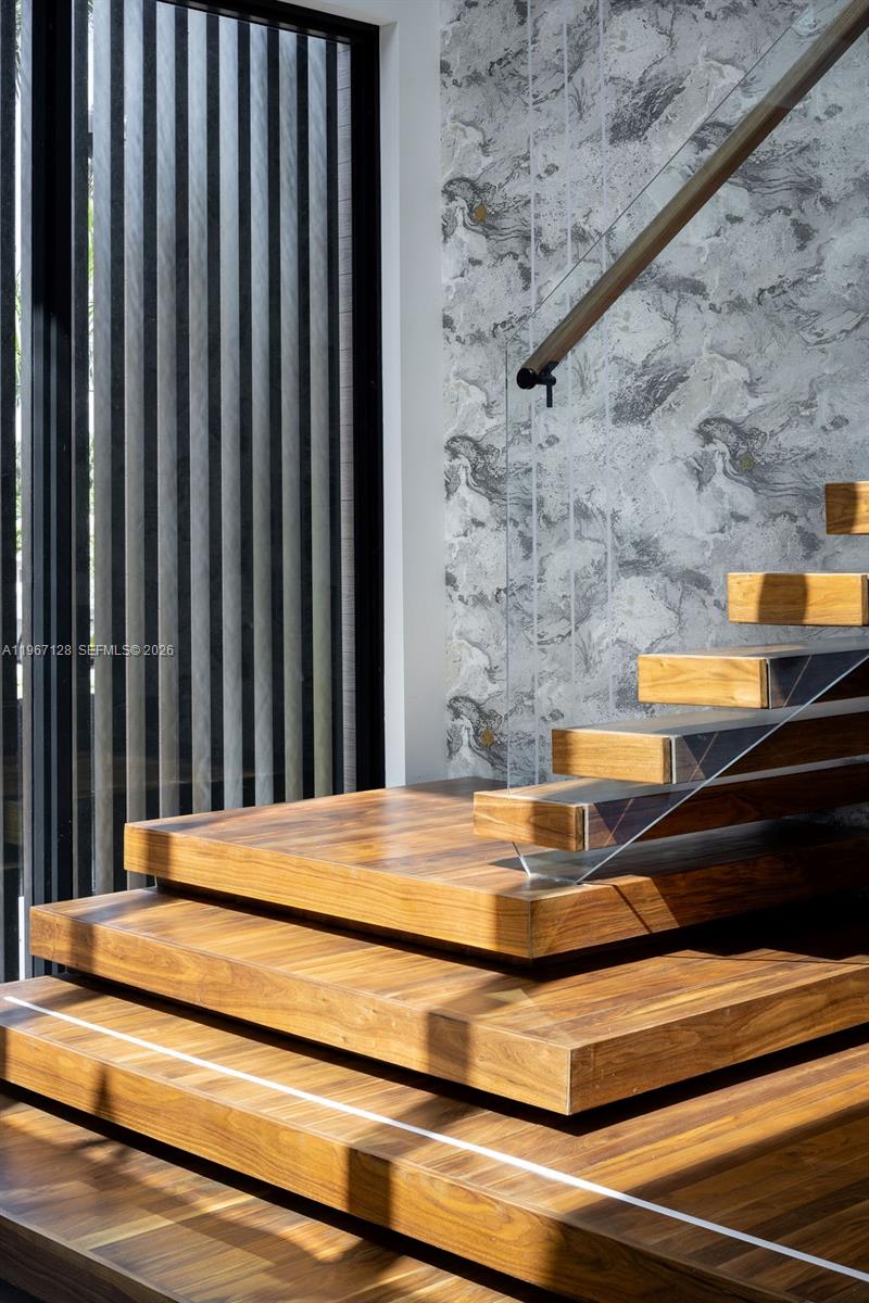 1102 Washington Street Hollywood, FL 33019 - Photo 15 of 34